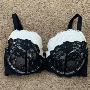 LAST CHANCE VS Lace Bra